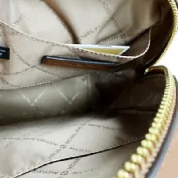 Michael Kors Jaycee XS Mini Convertible Zip Pocket Backpack Crossbody Vanilla - Picture 7 of 11